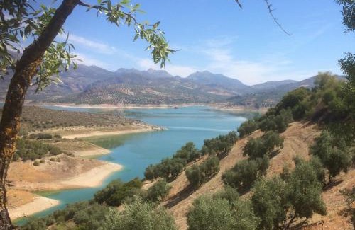 Iznajar Villa | Discover Cortijo Rocas Altas: Oceanfront Bliss & Pool Access