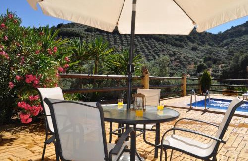 Montefrio House | Rural Retreat at Cortijo Las Nogueras - 4 Star Stay!