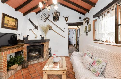 Los Angeles House | Escape to Cortijo Rural Las Aves: Family-Friendly Retreat