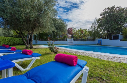 Illora Cottage | Idyllic Cortijo Rural el Mirador with Private Pool & Spa
