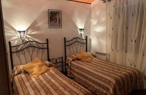 Pozo Alcon House | Pet-Friendly Cortijo Rural La Chula with Pool and Dining