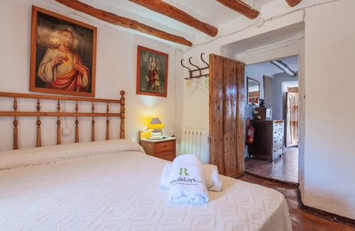 Castillo de Locubin Resort | Idyllic Cortijo Majolero with Pool & Spa in Locubín