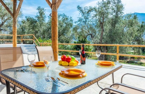 Orgiva House | Discover Cortijo Villa Maroma Órgiva: Family-Friendly Retreat