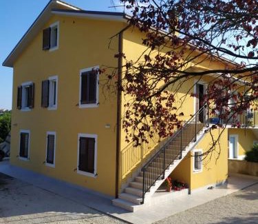 Pietra La Croce Apartment | Guest Rated: 9.8 at Cortile nel Conero, Family-Friendly Escape