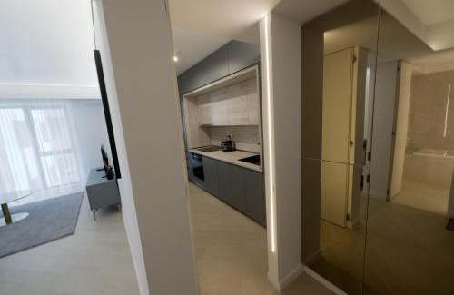 Pipera Apartment | Top-Rated Cortina North Edition Studio: Family-Friendly Stay