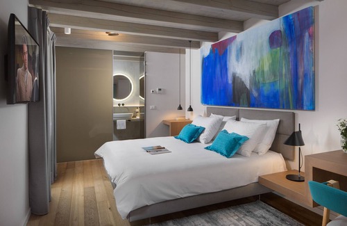 Bale Hotel | Inviting Retreat at Corto Bechera with Pool & Spa