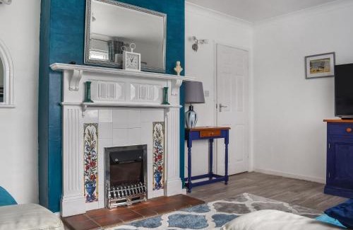 Corton House | Discover the Corton Gem: Family & Pet Friendly Retreat