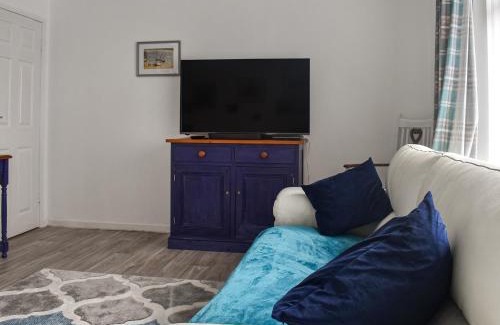 Corton House | Discover the Corton Gem: Family & Pet Friendly Retreat