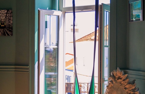 Coruche Apartment | Relax at A Casa do Baloiço by the Sorraia River