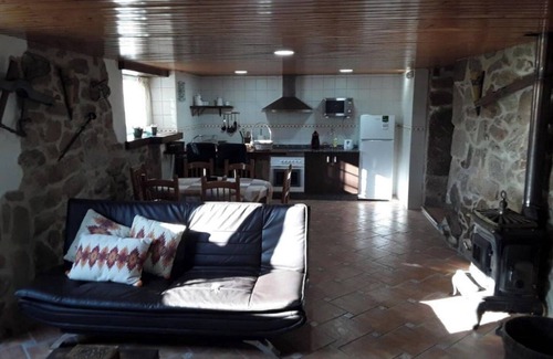 Poio House | Discover CORUXA HOUSE: Top-Rated Stay with Spa & Hot Tub