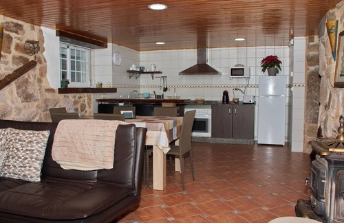 Poio House | Discover CORUXA HOUSE: Top-Rated Stay with Spa & Hot Tub