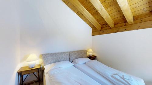 Silvaplana Apartment | Corvatsch 3/47: Top-Rated Stay with Family-Friendly Amenities