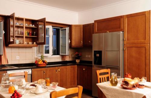 Almodovar e Graca dos Padroes Villa | Discover Corvos e Cadavais: Pet-Friendly Oasis with Top Ratings
