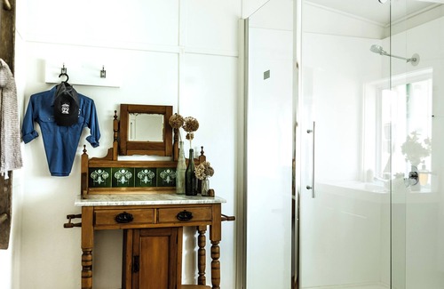 Carrathool House | Experience Corynnia Station: 5-Star Eco Retreat with Pool