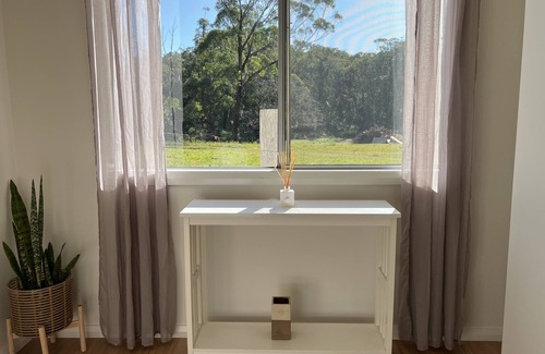 Dora Creek Cottage | Tranquil Country Cabin by the Lake Near Sydney