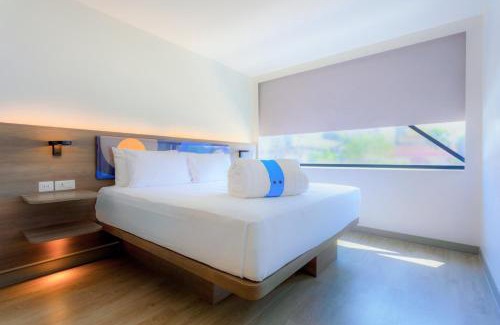 North Pattaya Hotel | Discover COSI Pattaya Wong Amat Beach with Oceanfront Views
