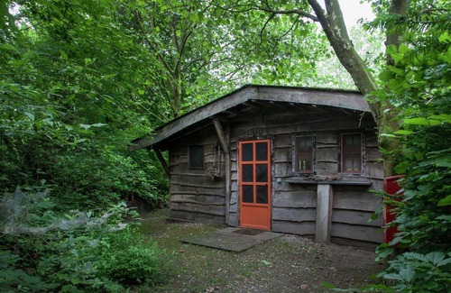 Municipality of Leudal House | Charming Wooden House with Family-Friendly Amenities