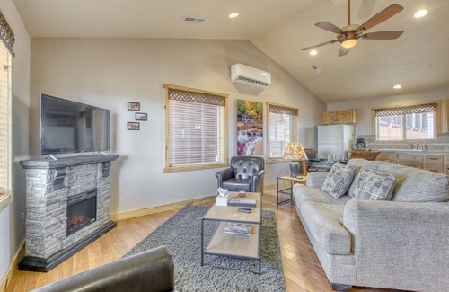 Kanab Cabin | Stellar Cosmic Casita near Zion & Bryce with Pet-Friendly Perks