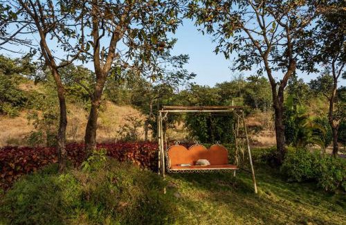Ambavna Villa | CosmicStays Lazy River Cottage-Stargazers Paradise