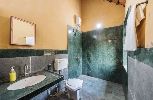 Aurangabad Villa | Rustic Elegance at CosmicStays: Pet & Child Friendly Home