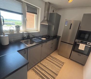 Stefanestii de Jos Apartment | COSMO 2, 2 Rooms, 2 Beds, 1 Parking, Shopping & Swimming