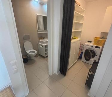 Stefanestii de Jos Apartment | COSMO 2, 2 Rooms, 2 Beds, 1 Parking, Shopping & Swimming