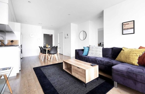Carlton Apartment | Discover a Hidden Gem in Carlton with Spa and Free Parking