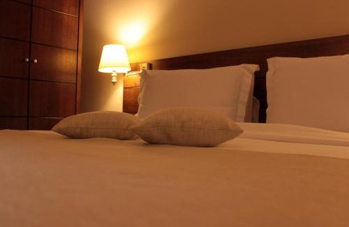 Dekwaneh Hotel | Exclusive Oceanfront Stay at Cosmopolitan Hotel - 4 Star