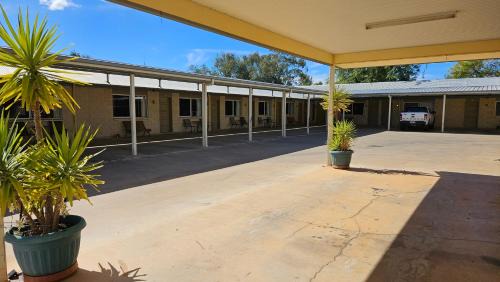 Charleville Hotel | Discover Comfort at Cosmos Country Motor Inn