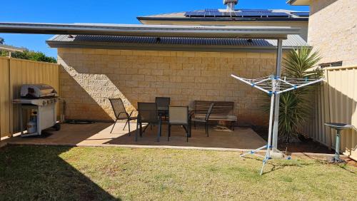 Charleville Hotel | Discover Comfort at Cosmos Country Motor Inn