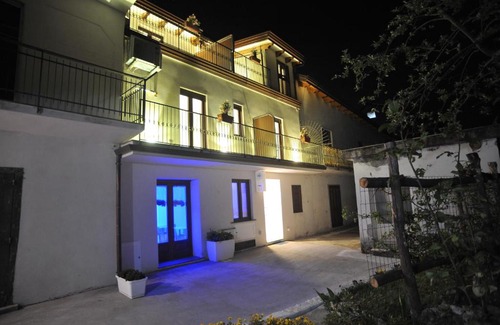 Bomerano Bed & Breakfast | Discover Costa Blu: Family-Friendly Getaway with Top Amenities
