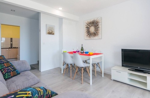 Pineda de Mar Apartment | Oceanfront Costa Brava: 5-Person Apartment with Views