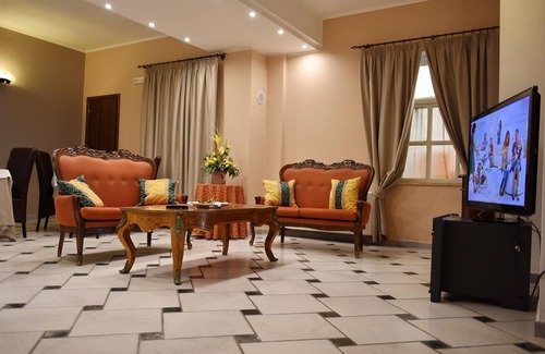Santa Maria di Castellabate Hotel | Discover Costa d'Oro: Family-Friendly Stay with Dining