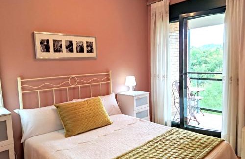 Posada de Llanes Apartment | Discover Costa de Llanes: Family-Friendly with Pool Access
