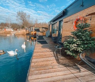 Kryspinow Apartment | Relaxing Costa del Kryspi: Year-Round Waterfront Retreat