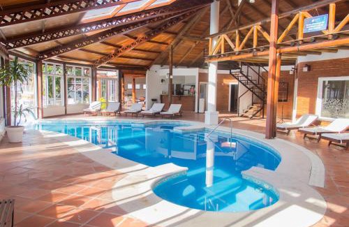 Federacion Hotel | Discover Costa Del Sol: Oceanfront Stay with Pool Access