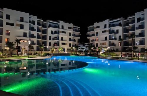 Martil Apartment | Costa Mar Playa 10 - Appartement Charmant avec Piscine et Vue Mer