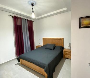 Martil Apartment | Costa Mar Playa 10 - Appartement Charmant avec Piscine et Vue Mer