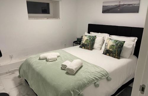 Costa de Caparica Hotel | Relax at Costa Paradise Beach with Kitchen Amenities