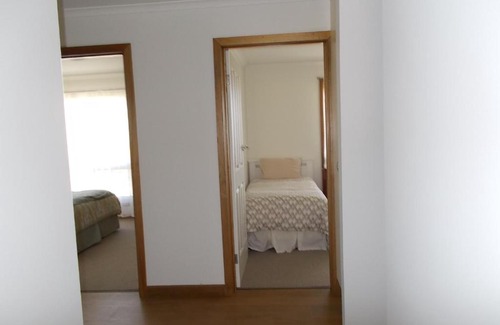 Rivoli Bay Bed & Breakfast | Oceanfront Comfort at Costa Plenti Southend BnB, 4-Star Gem