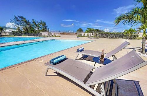 Orient Bay House | Beachfront Costa Rose with Pool & Ocean Views - 4 Stars