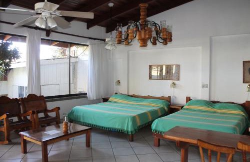 Escazu Hotel | Family-Friendly Costa Verde Inn with Pool & Kitchen Amenities
