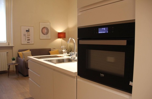 Ravenna Apartment | Renovated Costa20 Apartment in Vibrant Downtown Location