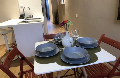 Ravenna Apartment | Renovated Costa20 Apartment in Vibrant Downtown Location