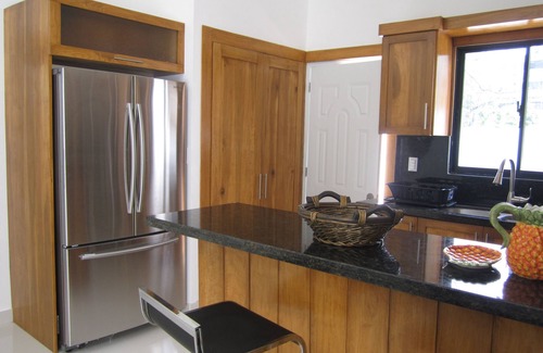 Costambar Bed & Breakfast | Relax at Costambar Beachfront Private Home with Pool Access