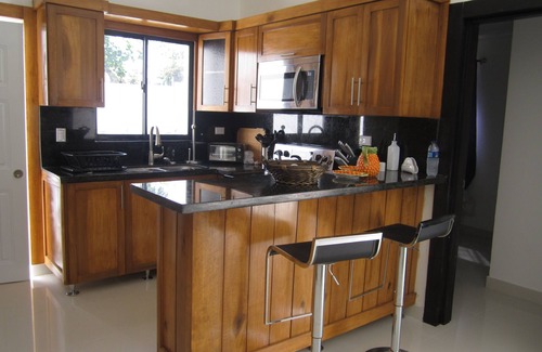 Costambar Bed & Breakfast | Relax at Costambar Beachfront Private Home with Pool Access
