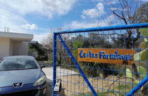 Pallini House | Family-Friendly Costas Farmhouse Near Athens Airport