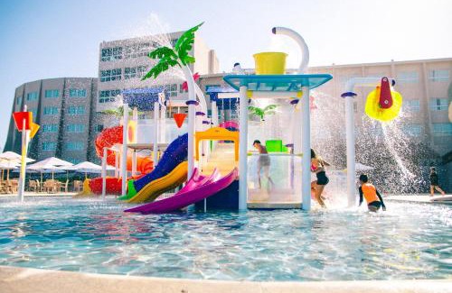 Via Costeira Hotel | Experience Hotel Parque da Costeira with Pool & Breakfast