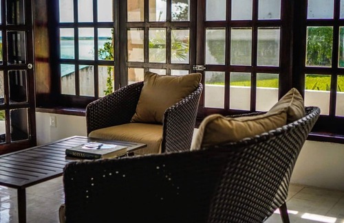 Chetumal House | Pet-Friendly Lakeside Retreat at La Costera 171