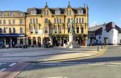 Bury Apartment | Inviting 1-Bed Apartment in Bury Town Centre with Kitchen